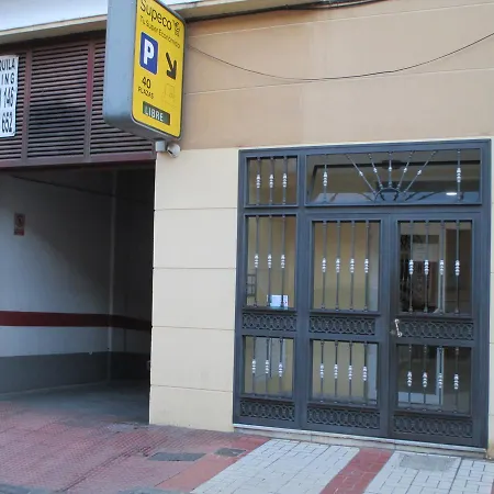 Alaska 800 M De La Playa Parking Privado Málaga