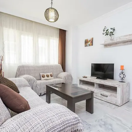 Alaska 800 M De La Playa Parking Privado Apartment Malaga