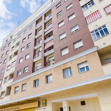 Alaska 800 M De La Playa Parking Privado * Malaga